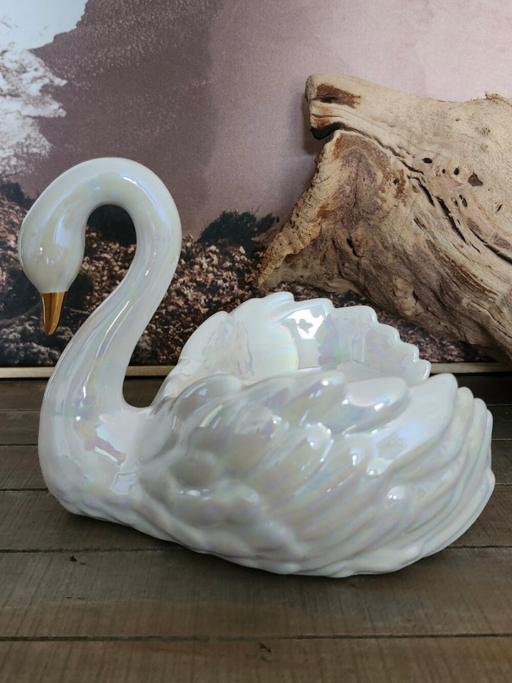 BATH & BODY WORKS Iridescent Pearl White Swan 3-Wick Candle Holder NWT
